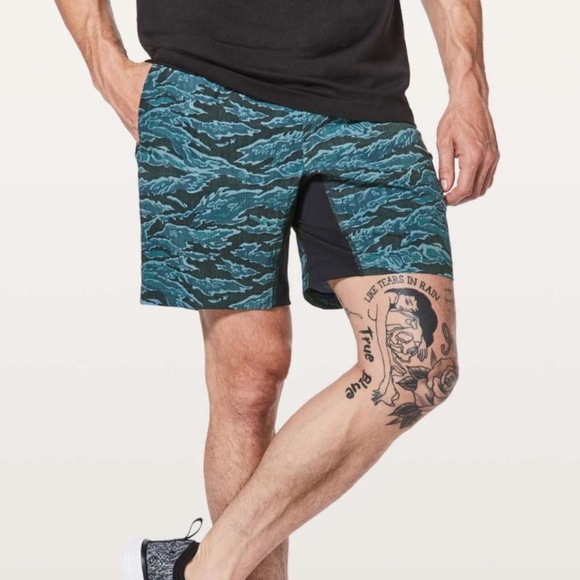 Lululemon T.H.E. Short Linerless 7" - Tiger Camo Multi Blue - Size XL - Picture 3 of 8